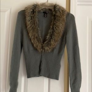H&M cardigan with faux fur collar. Size S